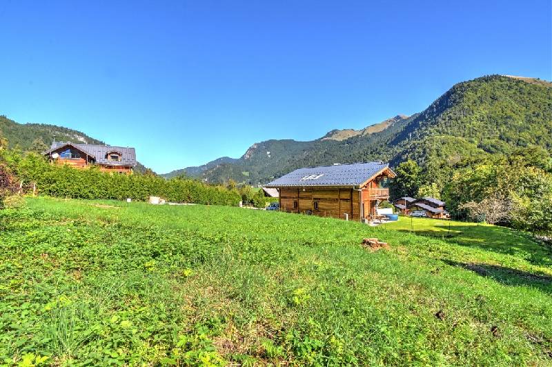 Terrain - ESSERT-ROMAND