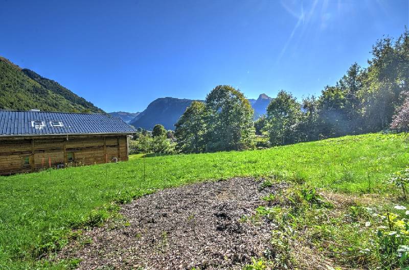 Terrain - ESSERT-ROMAND